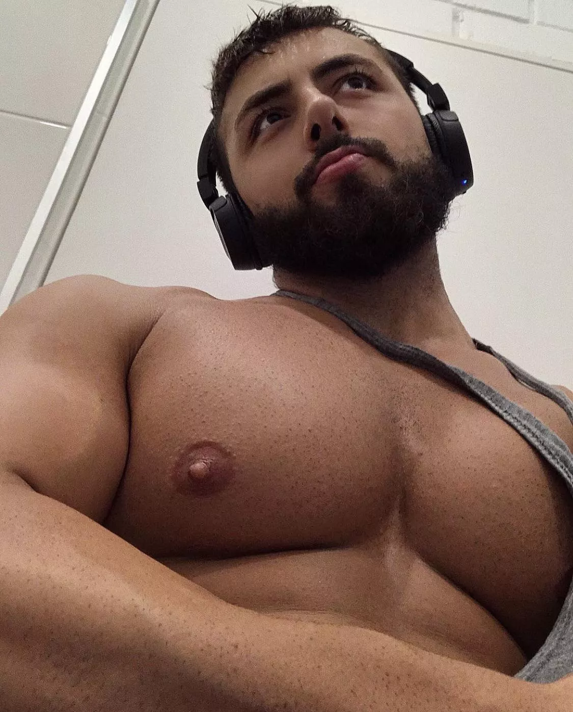 Erlias posted by PocketGay13