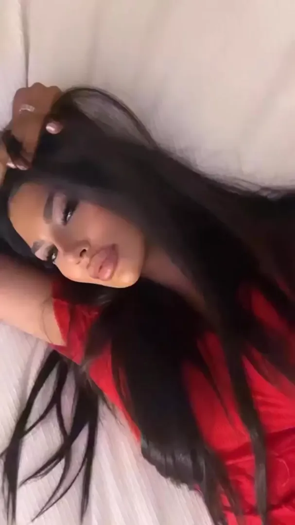 Essex slut by Julianafernx