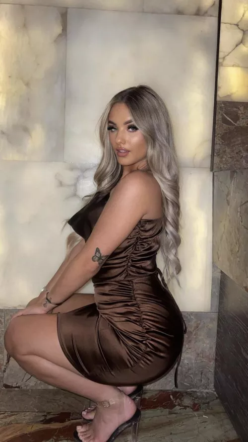 Essex slut by Julianafernx