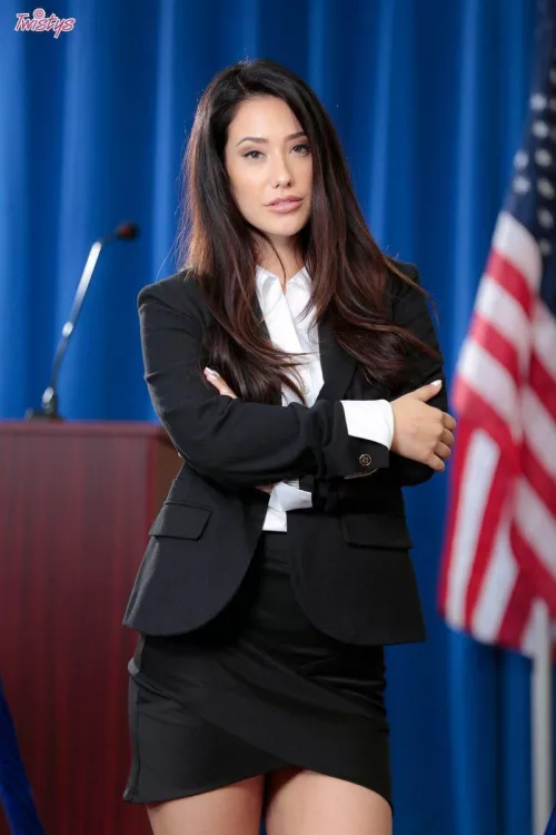 Eva Lovia by ProblemMinimum1000