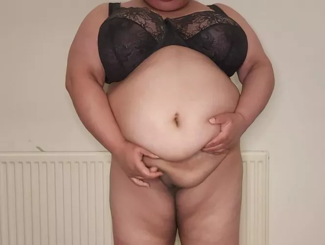 Even I can't resist playing with the flab by thechunky_cherry