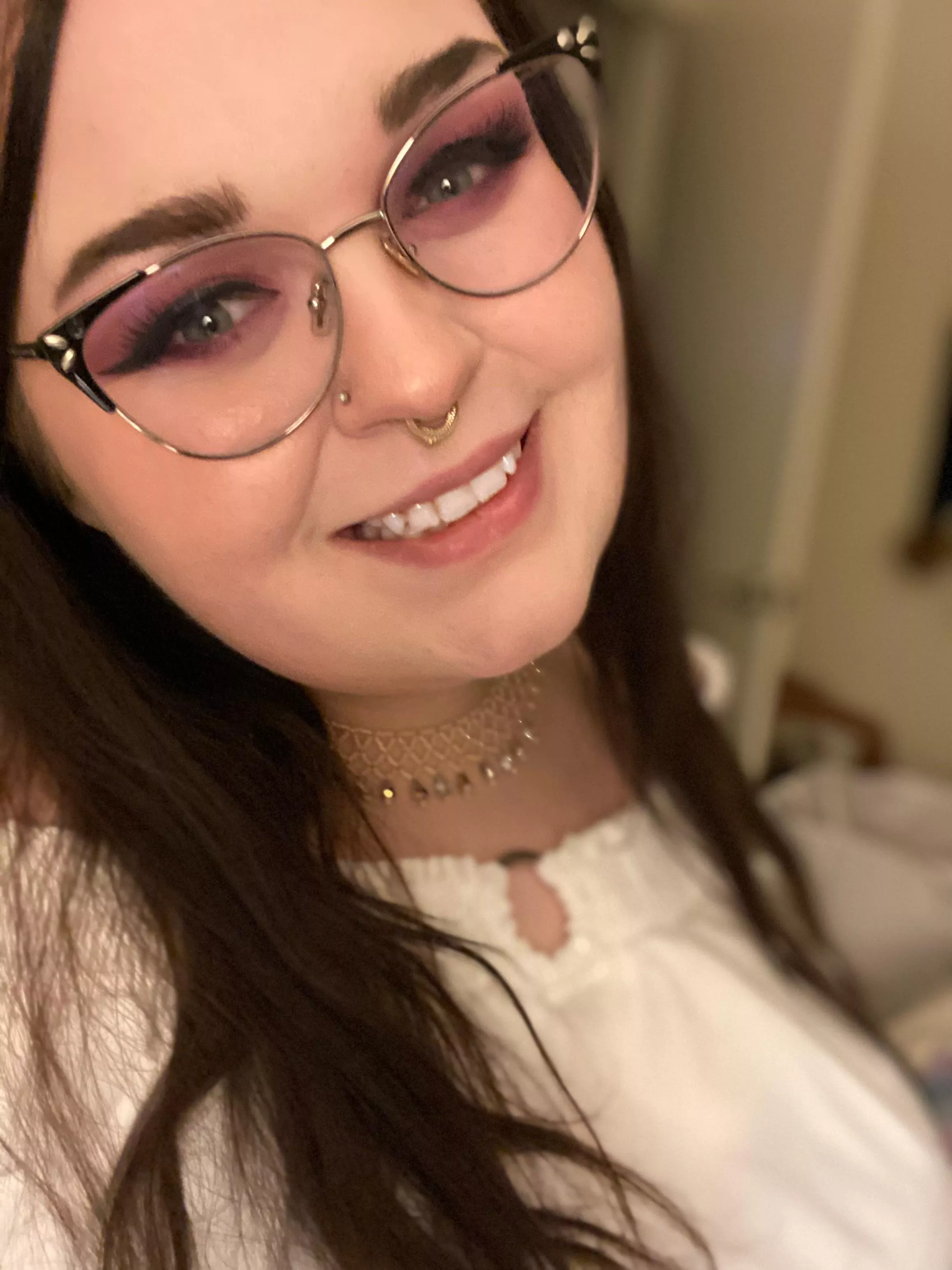 Even though I’m struggling hard right now, I’m trying to keep my head up! 🥰 posted by RoseBunni97