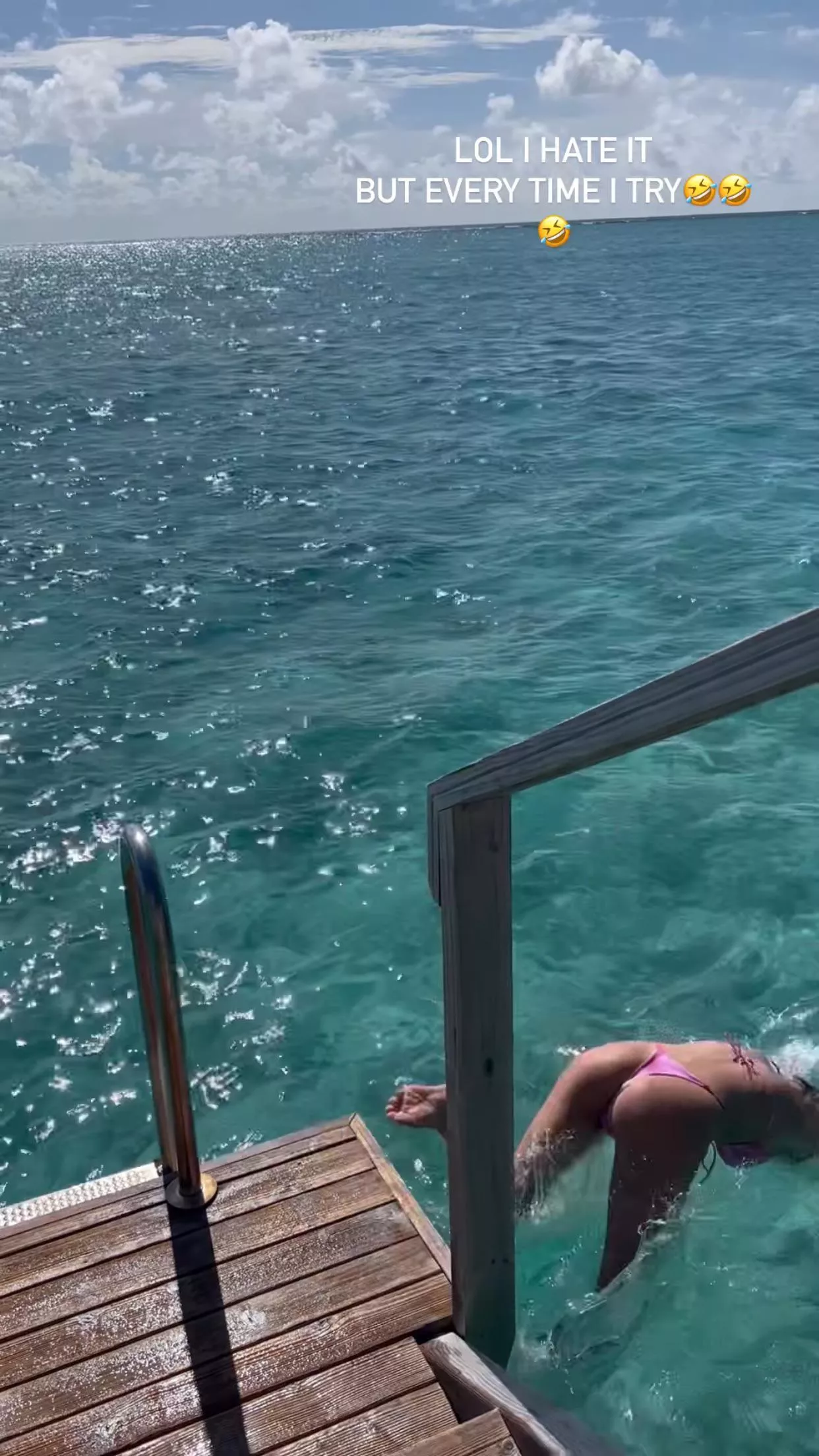 Even when she fails she looks hotter than the sun posted by slimalin