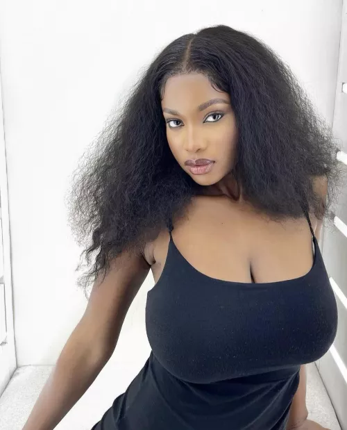 even with those eyes, it’s a struggle to maintain eye contact by DogSothoth