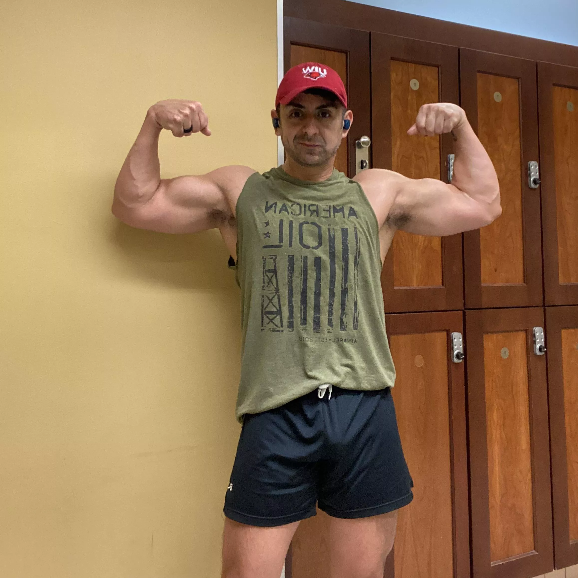 Evening fellas. [44] Where my little bros at? posted by TxJakeJake22