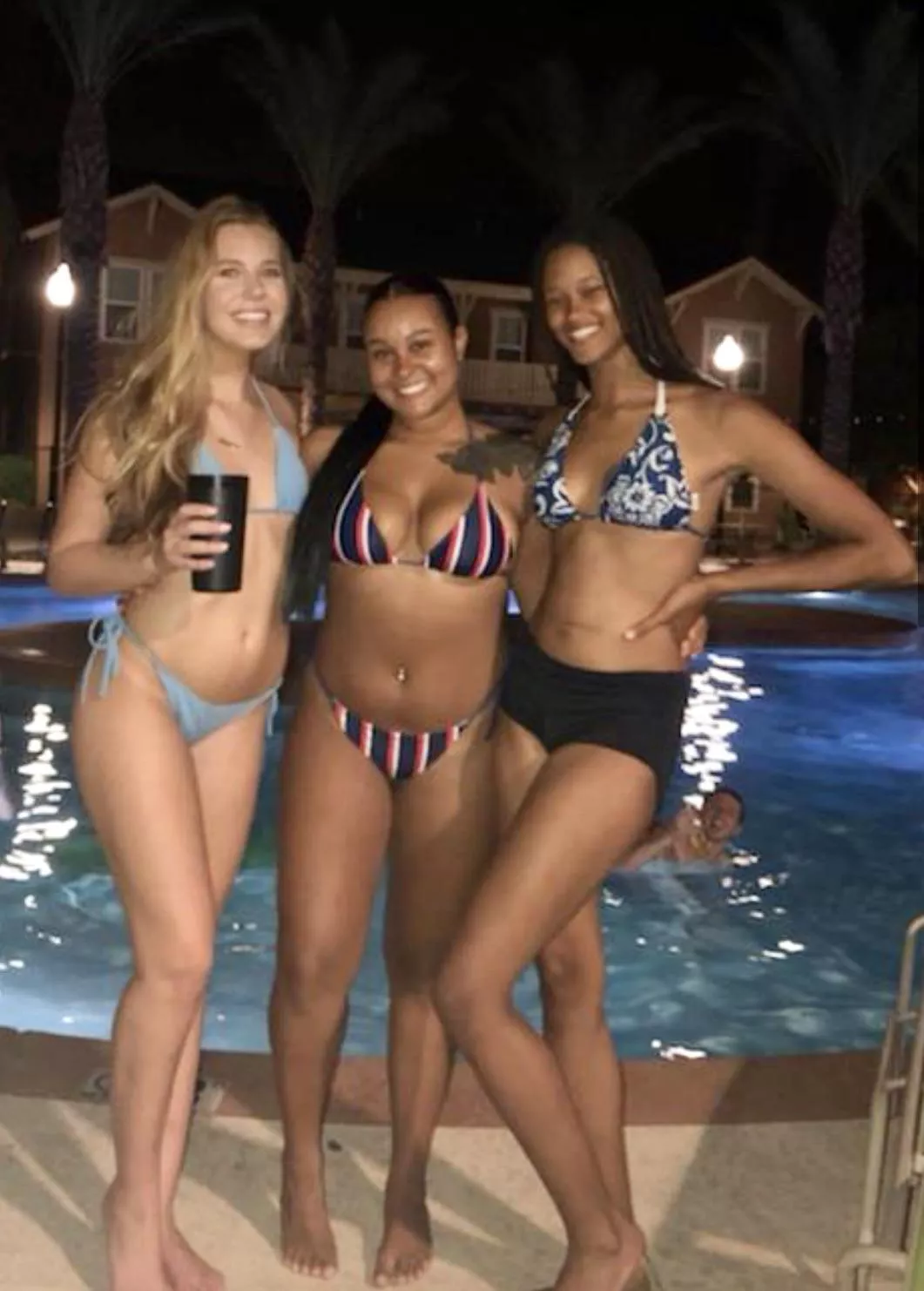 Evening pool party posted by swordmastax10