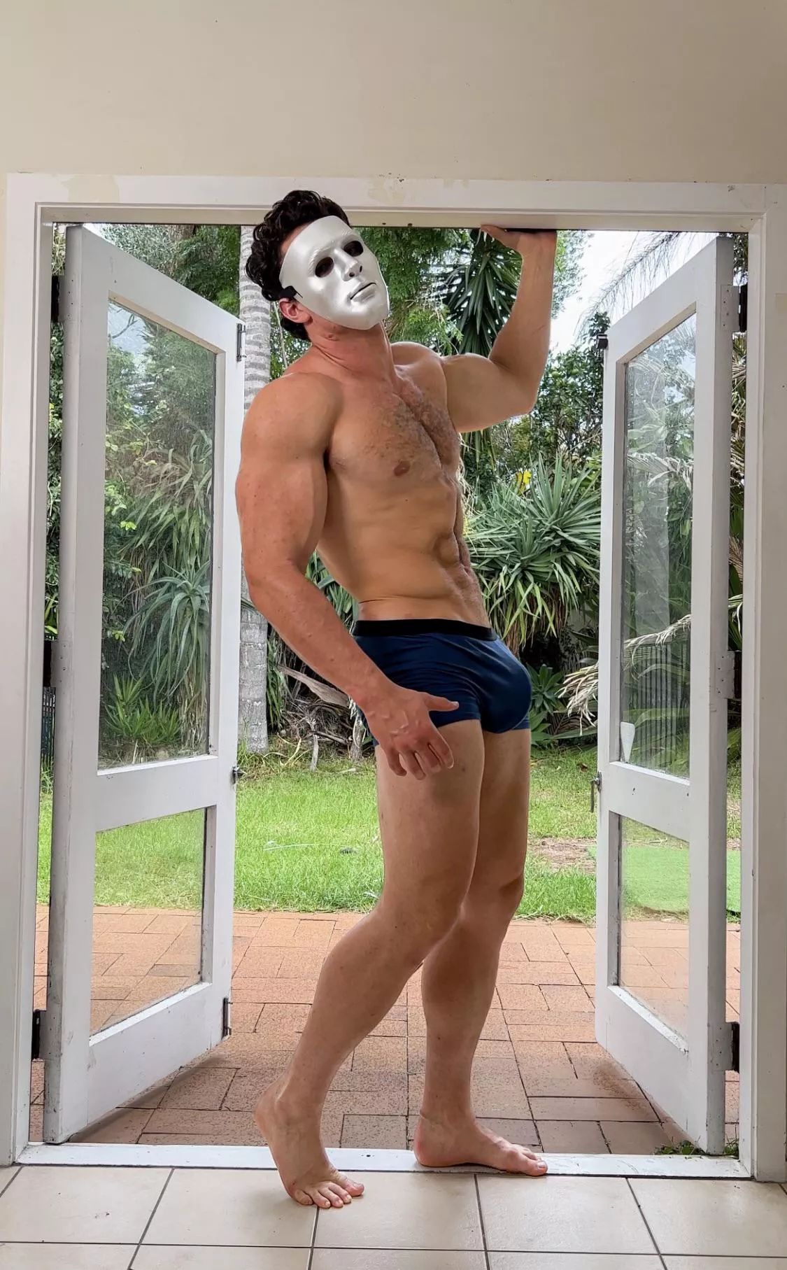 Ever seen a giants cock? posted by TheMaskedGiant