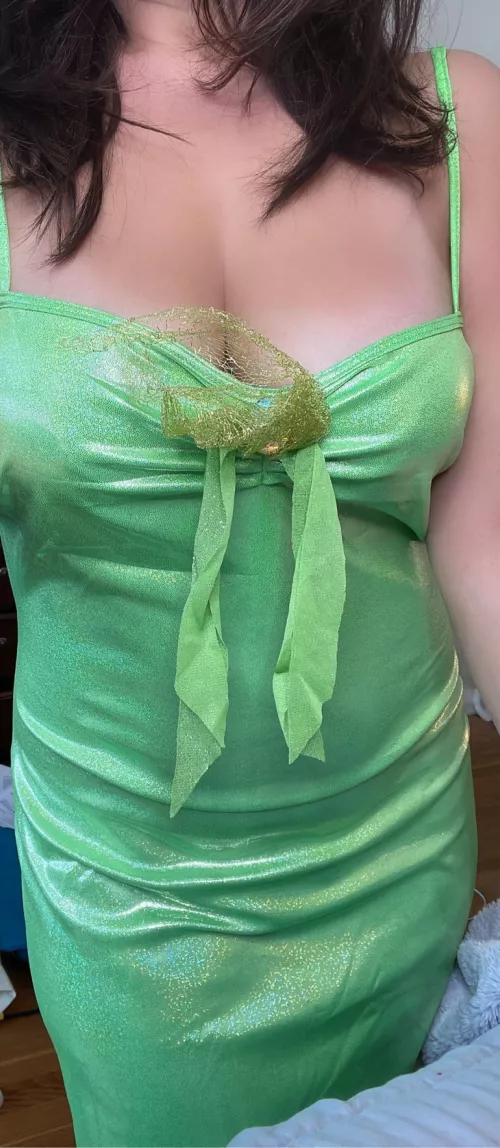 Ever tonight about what the Disney princesses do at night? 🍑🍆😏 by Comprehensive-Pop699