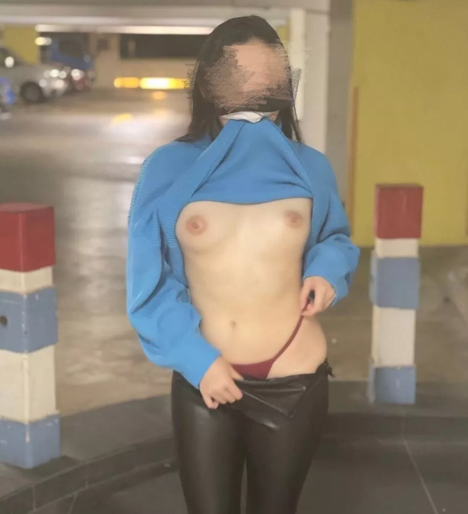 Ever wonder why is there random urine fragrances lingering around? posted by ConstanceCheww