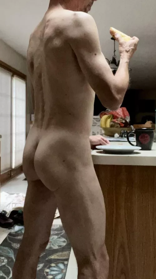 Every morning it’s the same, coffee and a bagel to start my day. How about yours? ☕️🥯 by SuperM77