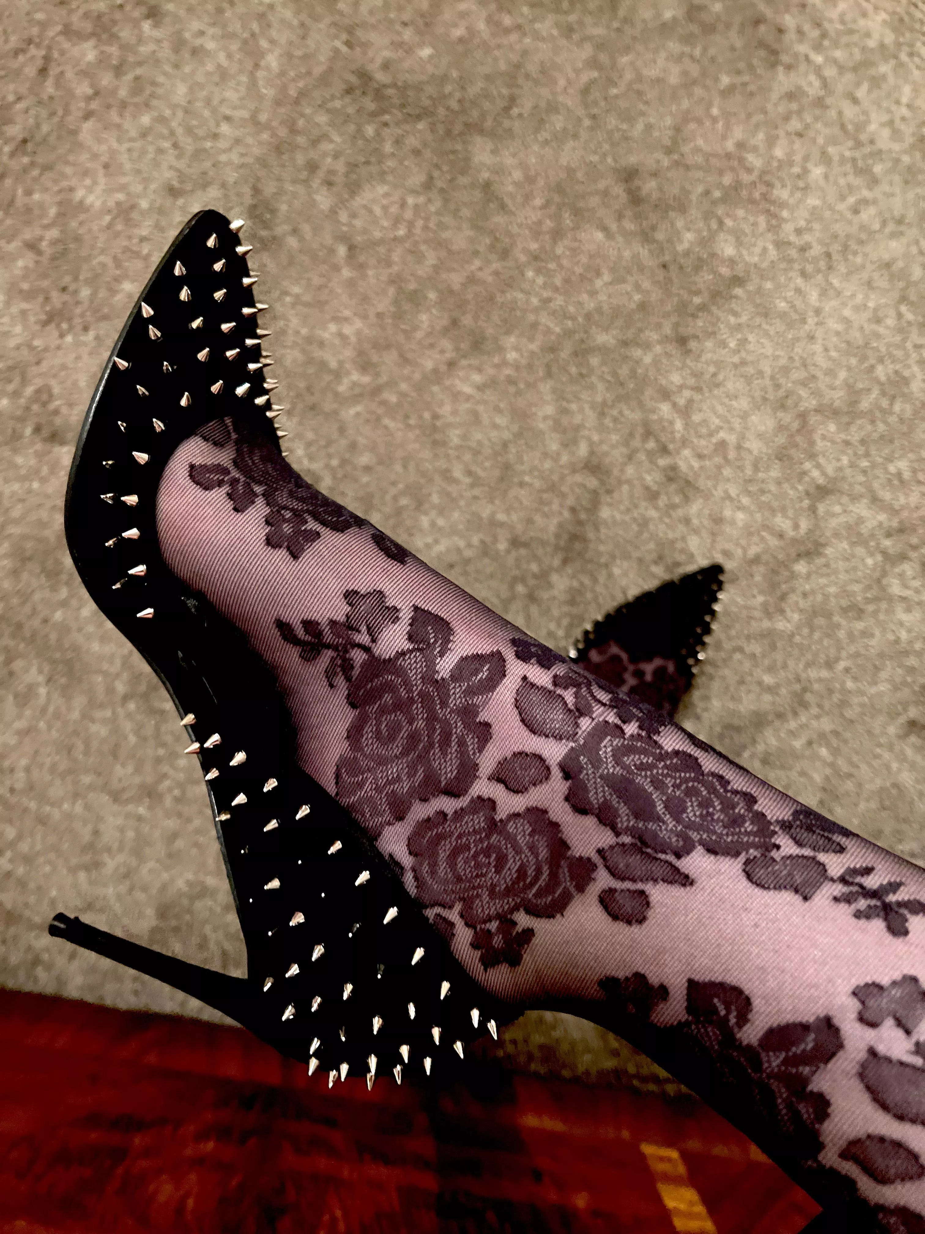 Every rose has its thorn. posted by Minimum_Builder3763