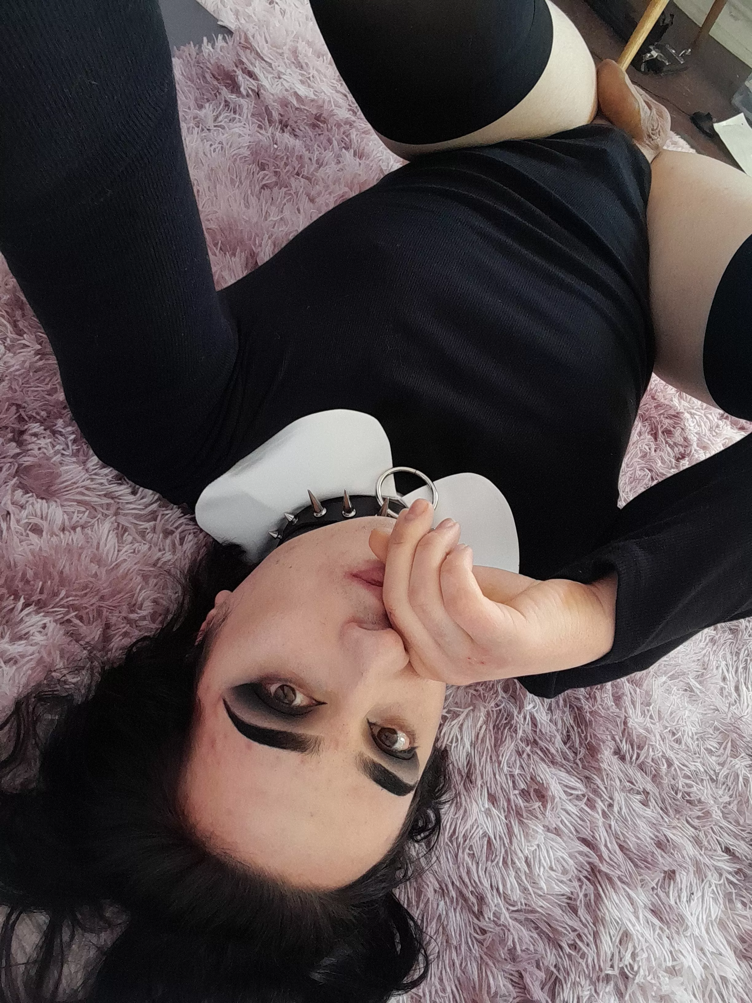 everyone can fuck me 🤍 who will use me next? posted by JuicyTrap