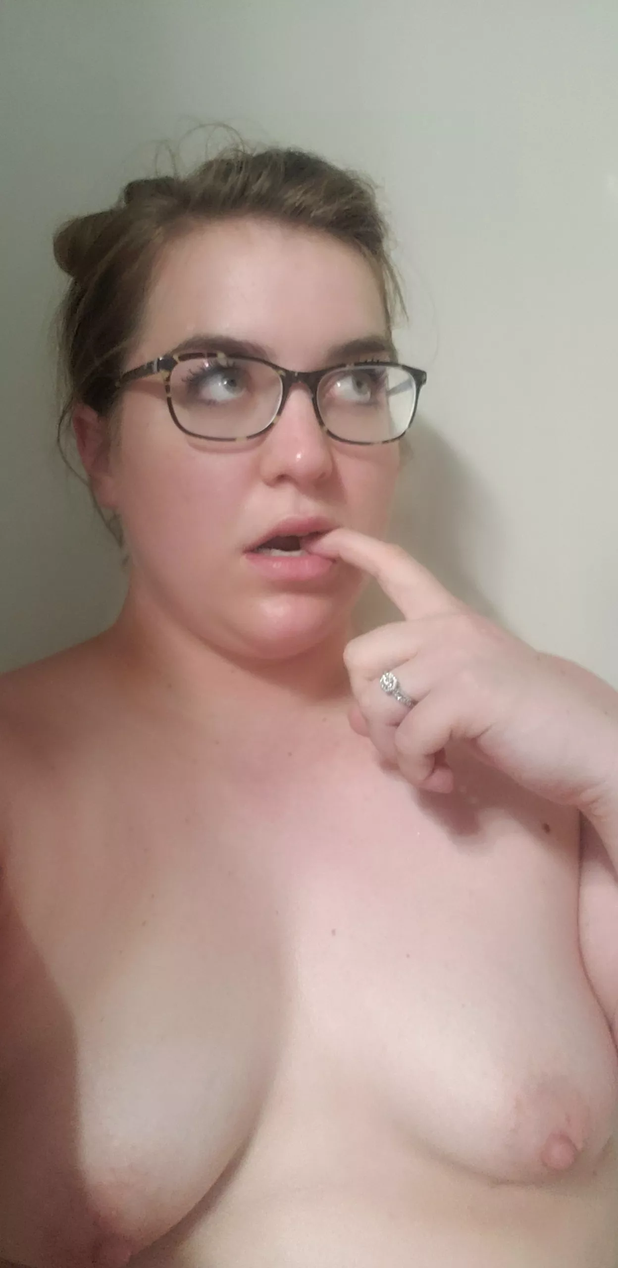 Everyone like my new glasses ?!💕😝 posted by swiftprincess1992