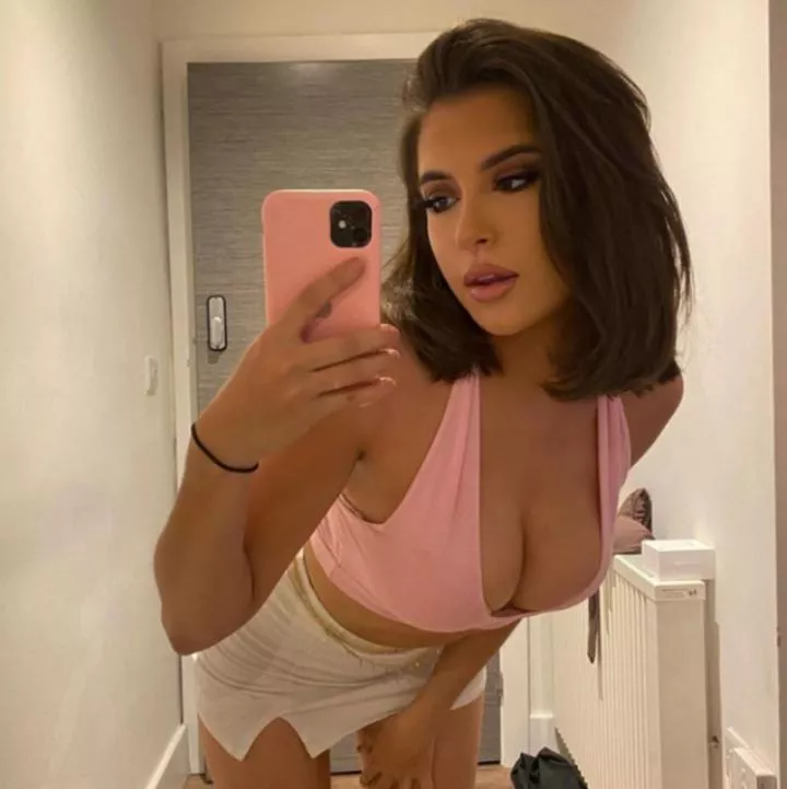 Evie posted by corruptusextremis