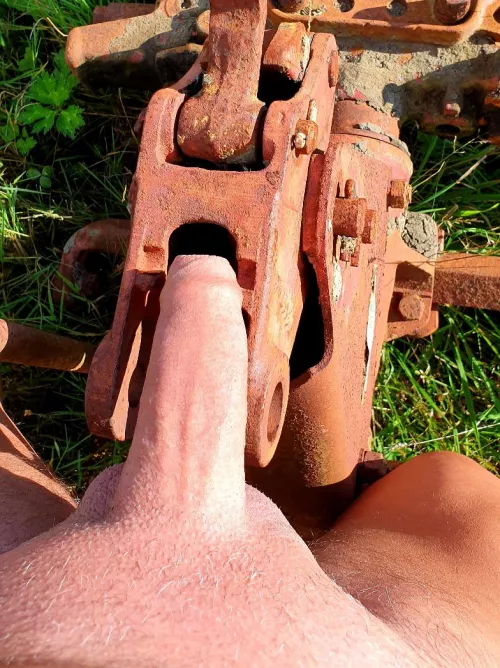 Exciting hardware and rust while my nature trail by JoeMarc72