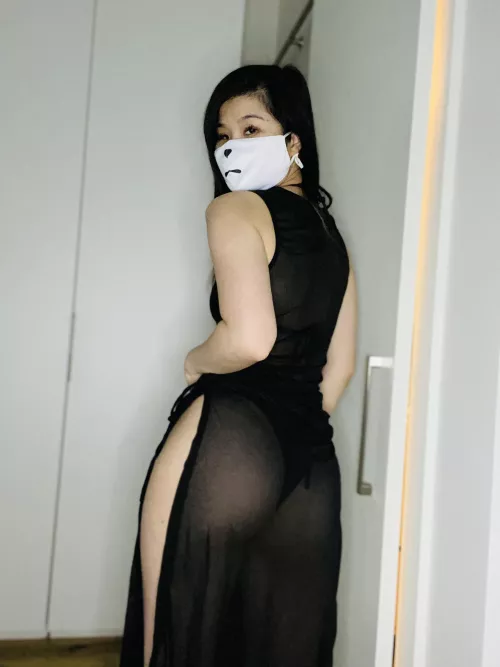 Excuse me can I sit on your lap ? by oddeilem