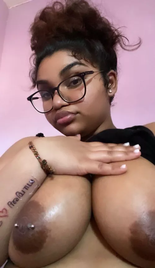 Excuse me master, I'd like to pleasure your cock by JaydaFreaks