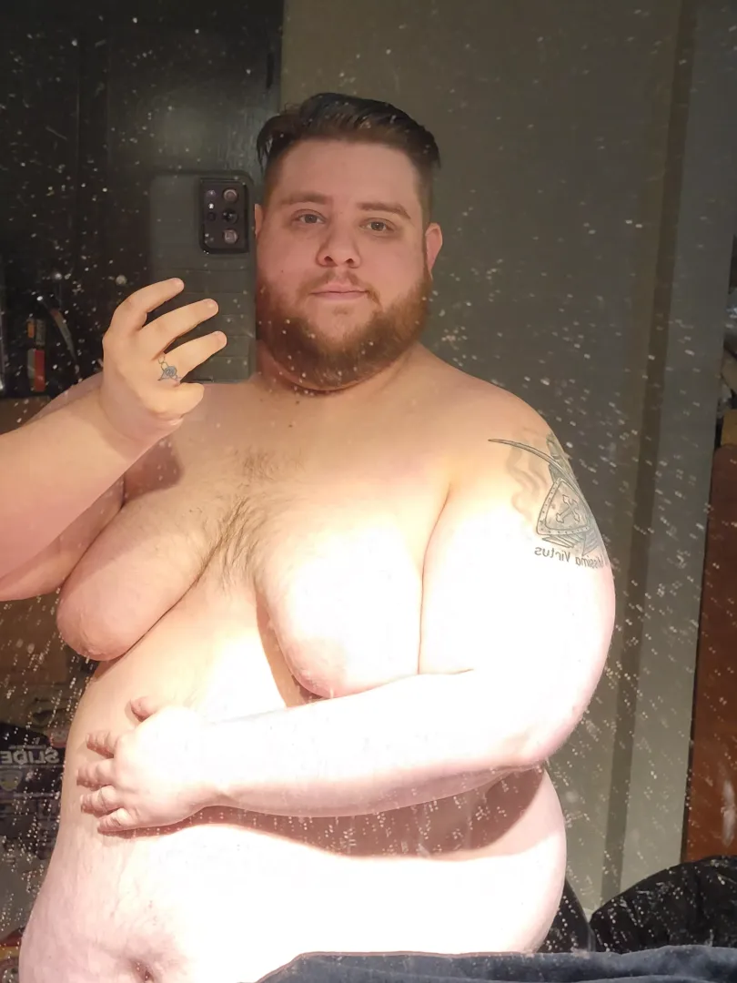 excuse the dust please. havent cleaned the mirror in awhile by East_Ad7132