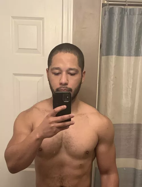 Exhausted and overworked but still getting the gains 💪🏽 by GRayner28