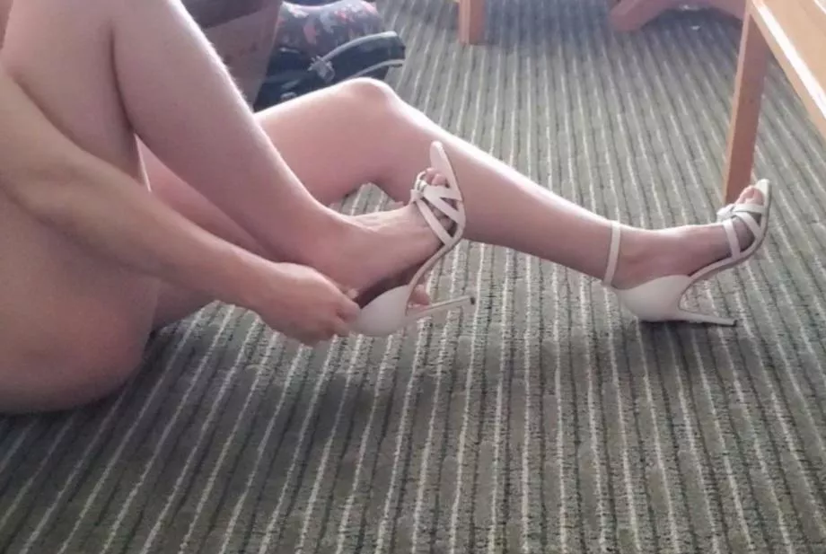 Explain to me in emojis posted by imyourfetis420