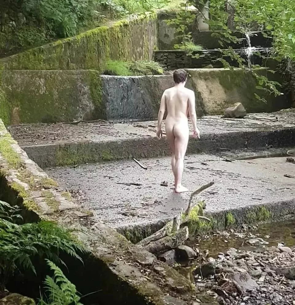 Explore...naked! posted by _thatnakedperson_