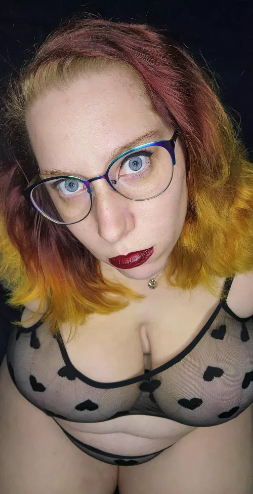 Eyes up here. by Desopilar