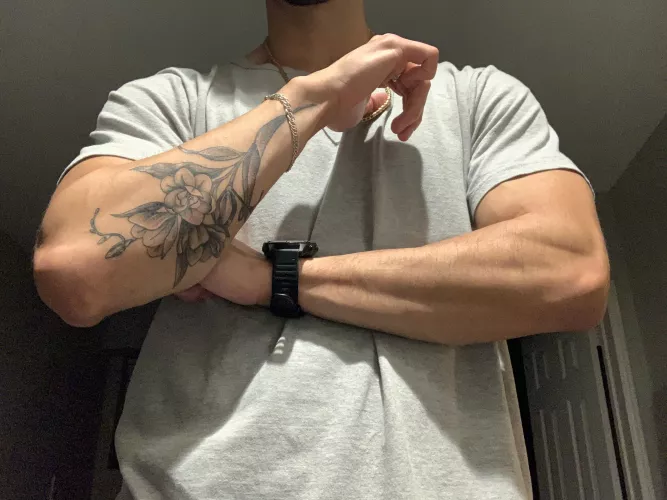 Eyes up here, please😉 by AcidicFitDick