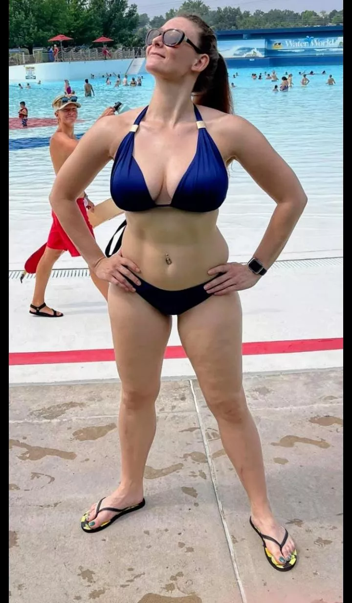 [f] 32 Is this a cute bikini? posted by graytdane