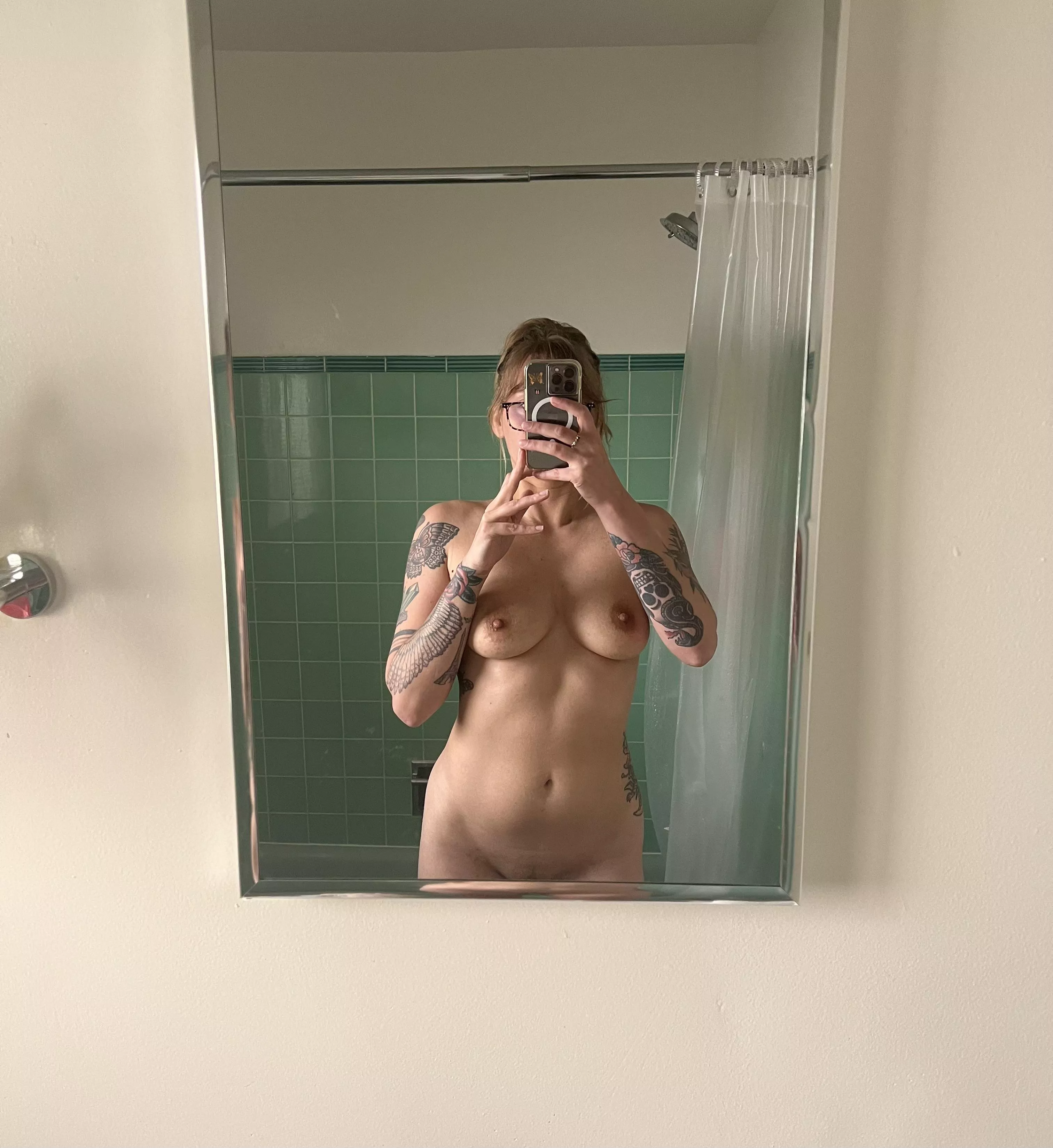 F 33 150 5’8” happy Wednesday nudies posted by Hungry_Sun_