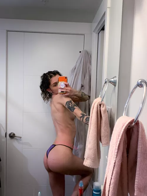 [F] 5”10 on my Fee Fi Fo Fum shit by slutsinluv