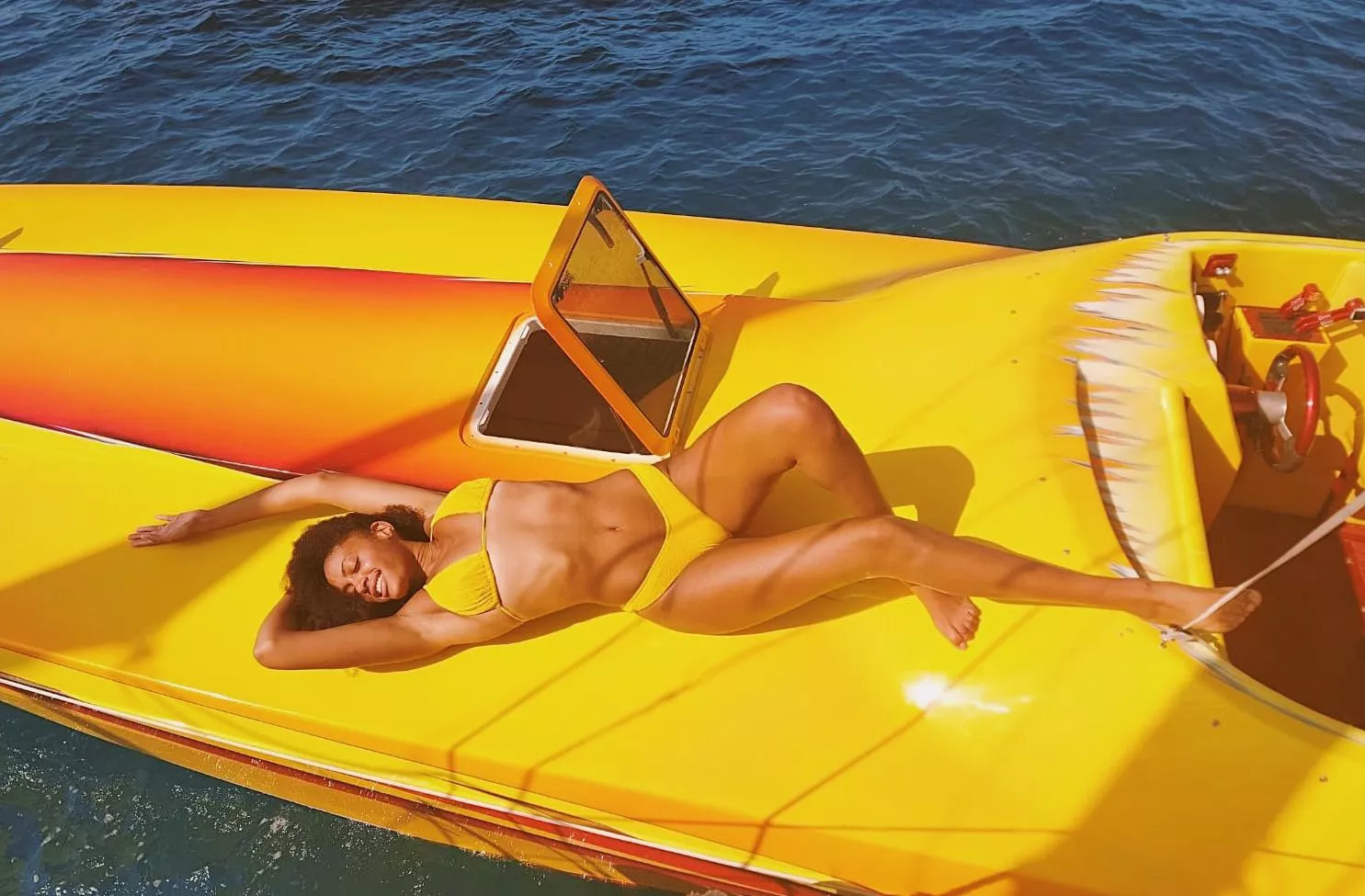 [F] 6’1 Summer is finally here can’t wait for boat rides 🧡✨ posted by theonlynaledi