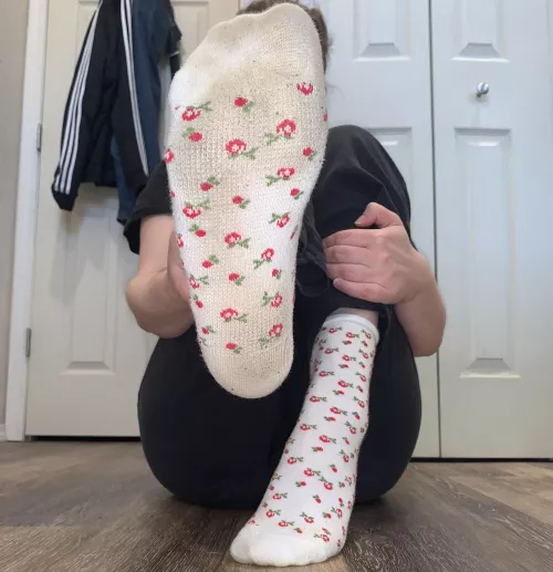 [f] 🌺🌺🌺 by Woman_Worshipper