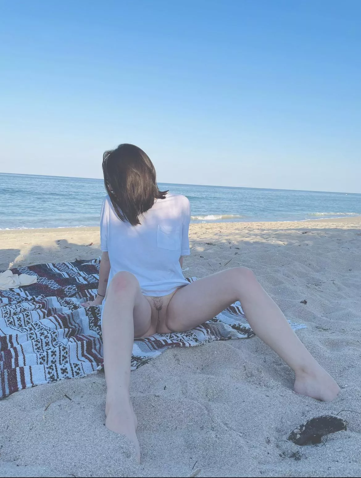 [F] Beach day posted by NotTodaybro_