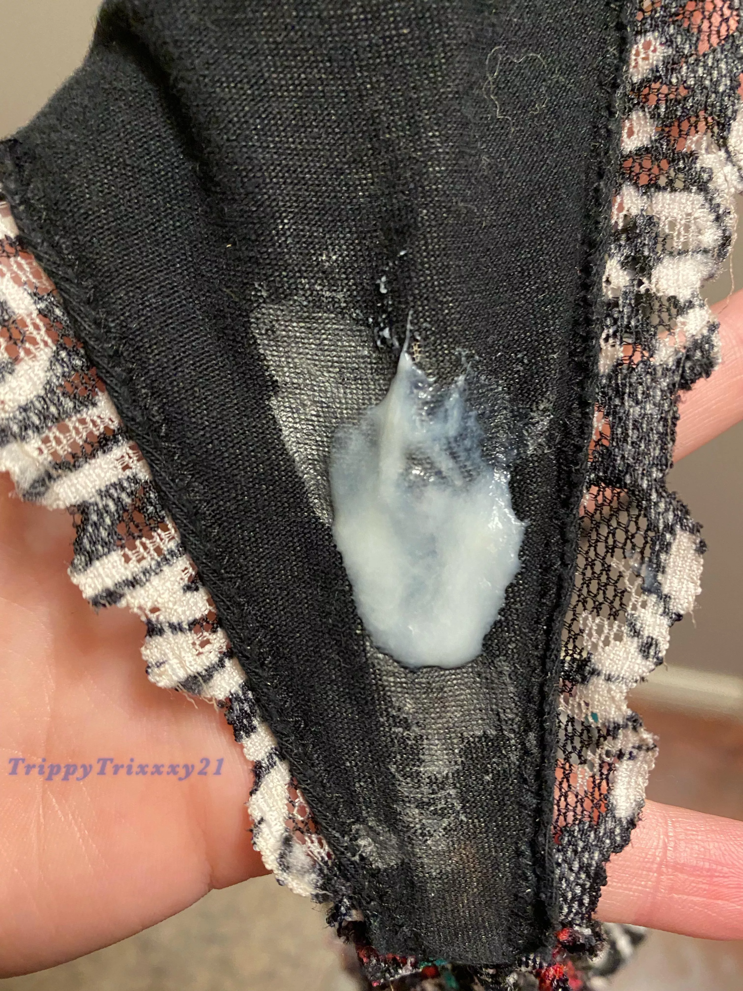 [f] delicious , creamy , treat awaiting for your taste buds 😉💦 posted by TrippyTrixxxy21