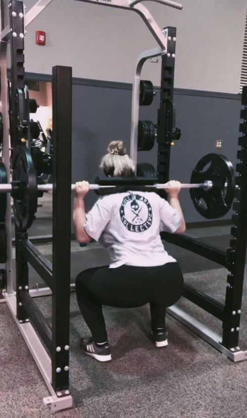 [F] Empty gym at 4AM. 🙌🏼 by xMadamShipx