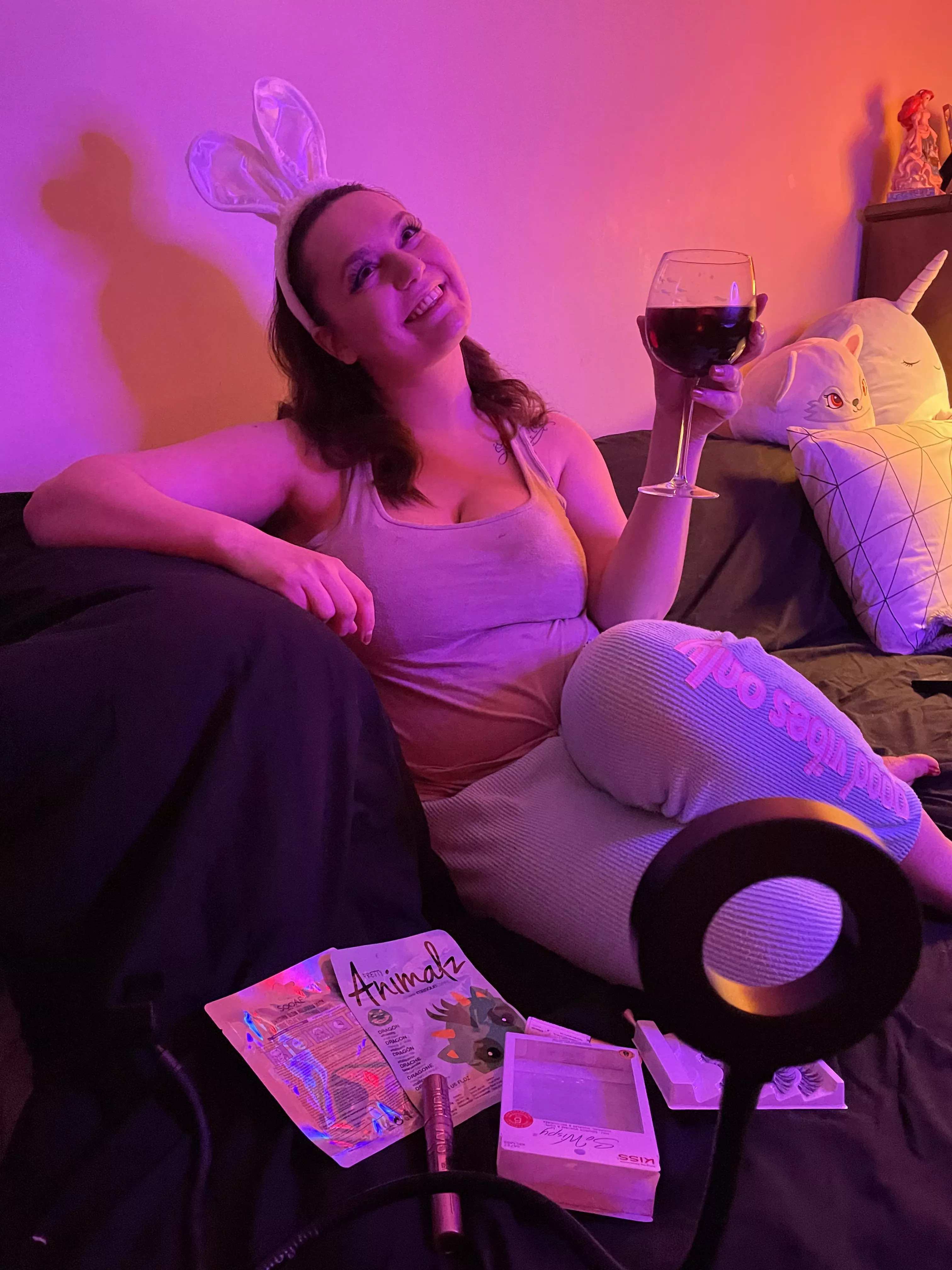 [F] Every-bunny needs some-bunny 🐰 posted by alyssacarter97