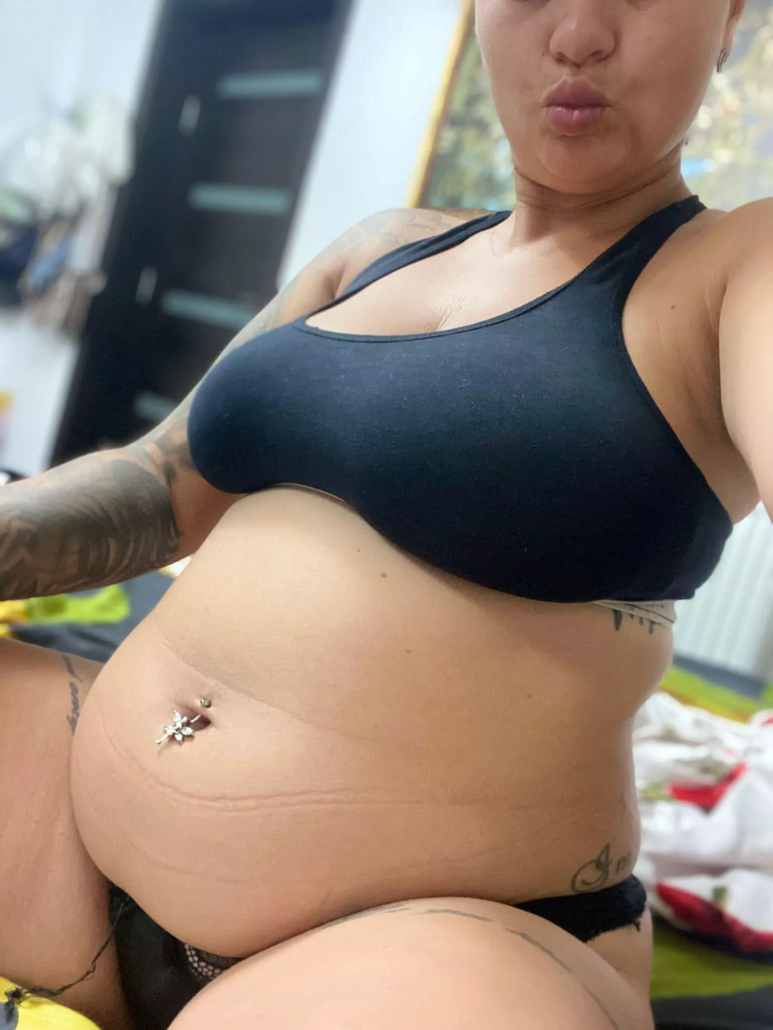 (F) Fat belly bitch posted by CurvyKassandra