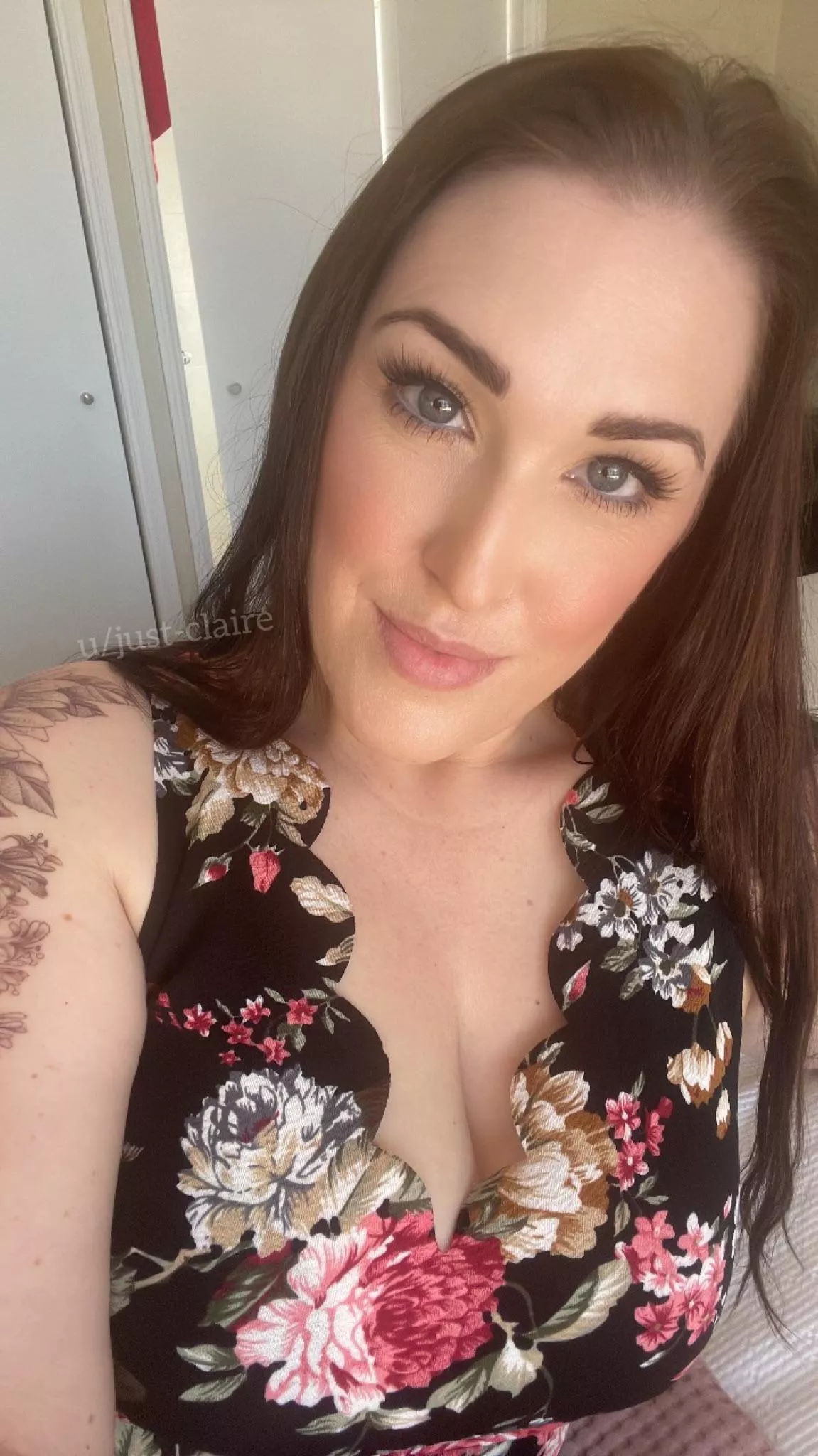 [F] Happy Monday! Thinking of having my ashes stored in a glass urn. Remains to be seen….. posted by just-claire