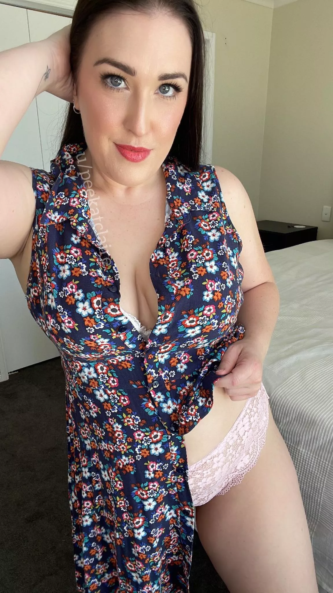 [F] Happy Tease Tuesday posted by peekatclaire