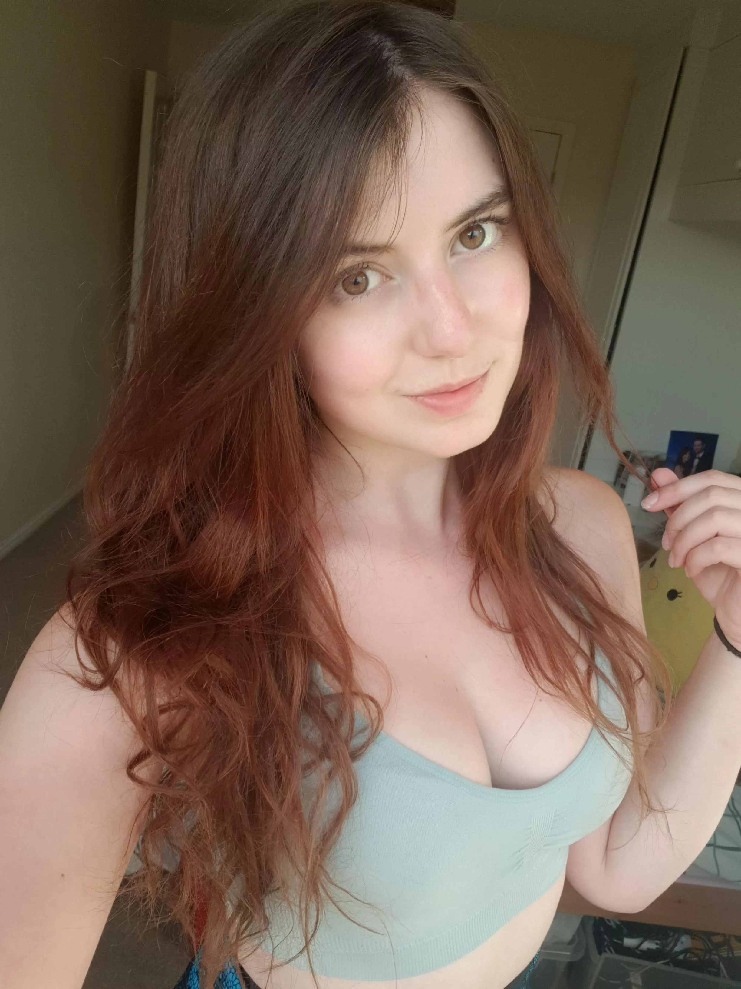 [f] haven't posted here in a long while posted by scarlettsunshinex