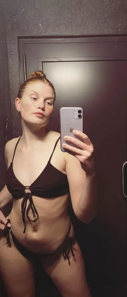 [F] hiii i’m new, how do i look?🥺 by VegetableRepulsive55