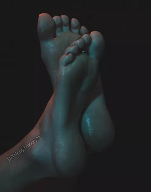 [f] I give the best footjobs. by TrippyTrixxxy21