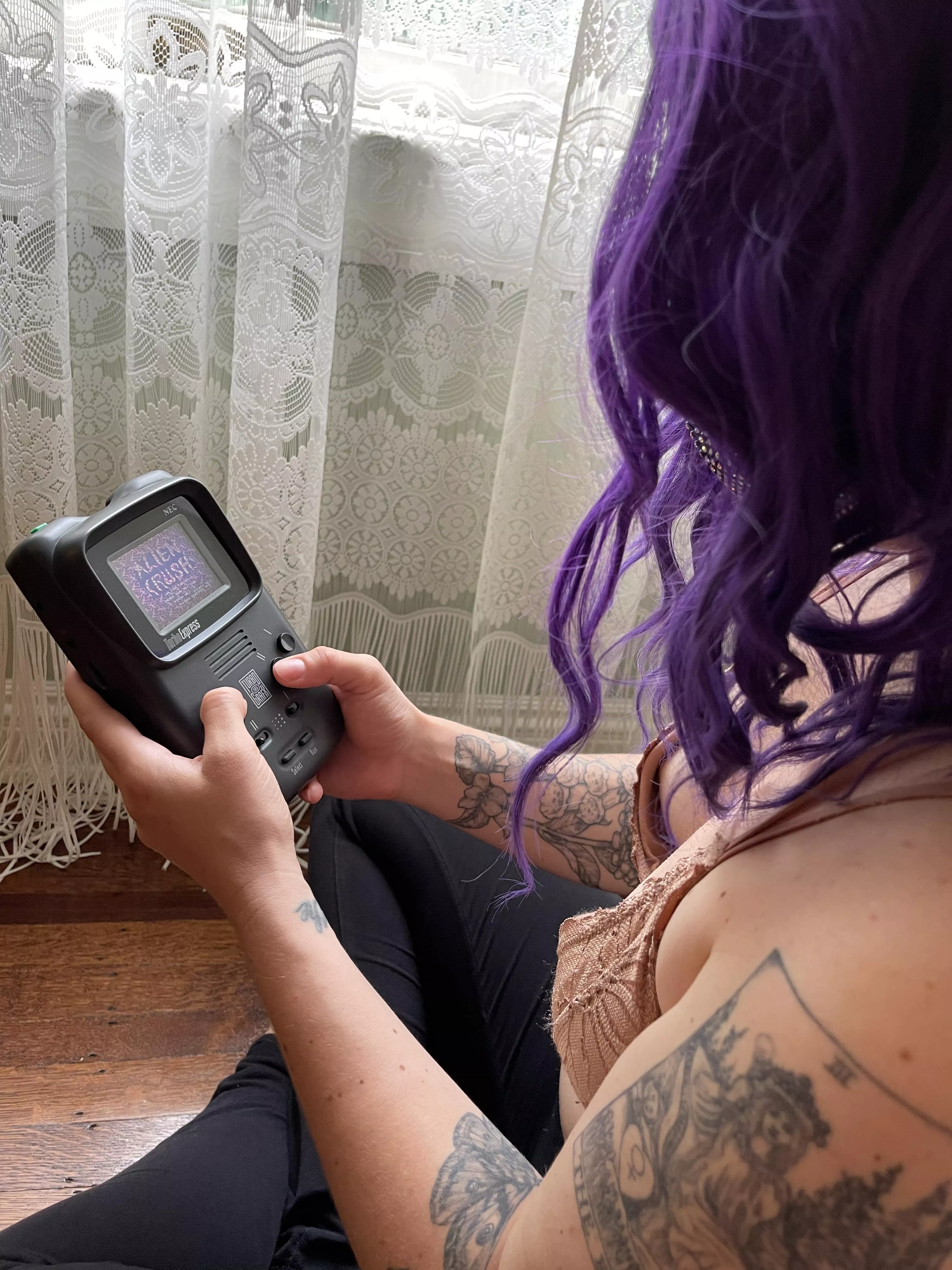 [F] I have a Crush! posted by Agente-Provocatrice