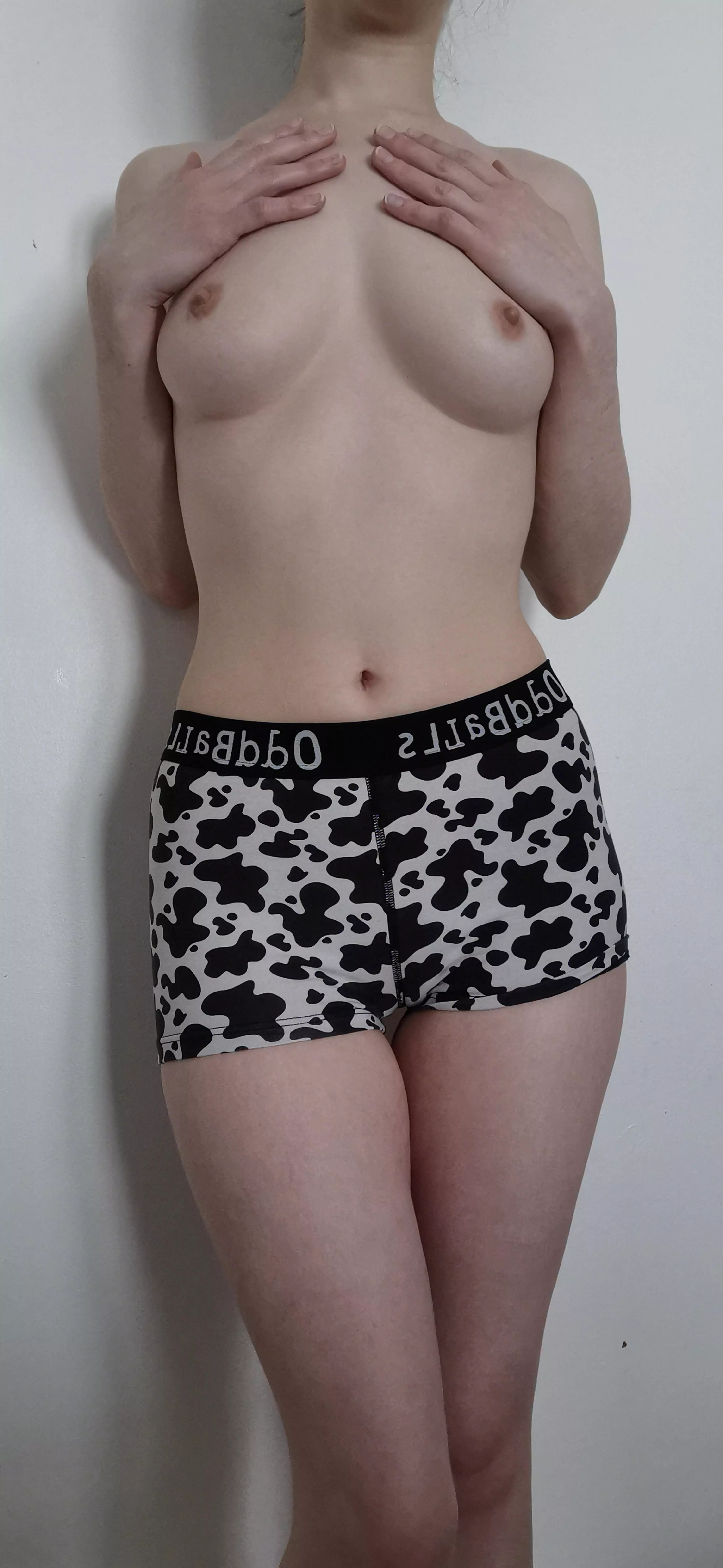 [F] I seem to have gotten distracted getting dressed after my bath! posted by biglikedinosaur