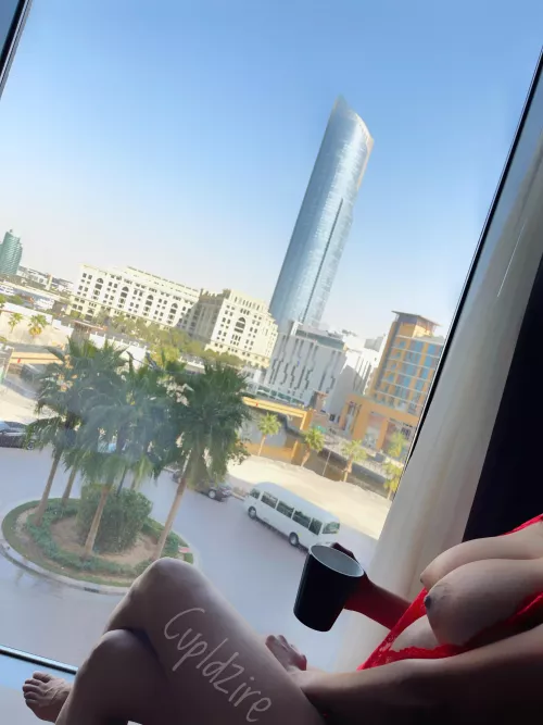 (F) [Image] Coffee and the view 😍 by Cupldzire