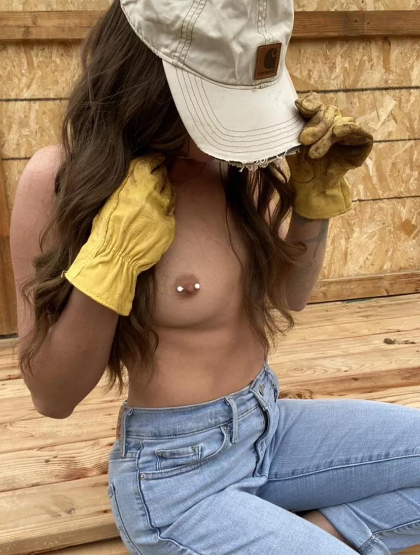 [f] In my backyard, I bet my neighbors were watching 😈🍒😳 posted by skydonner