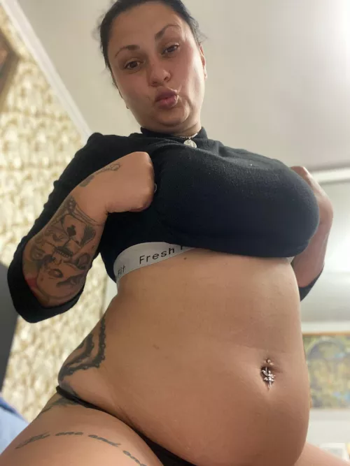 (F) Keep growing? by CurvyKassandra