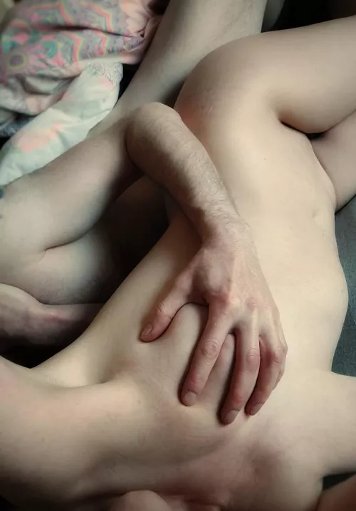 [f] [m] Sunday morning snuggle fuck 🍆😈💦 by Laurawk85