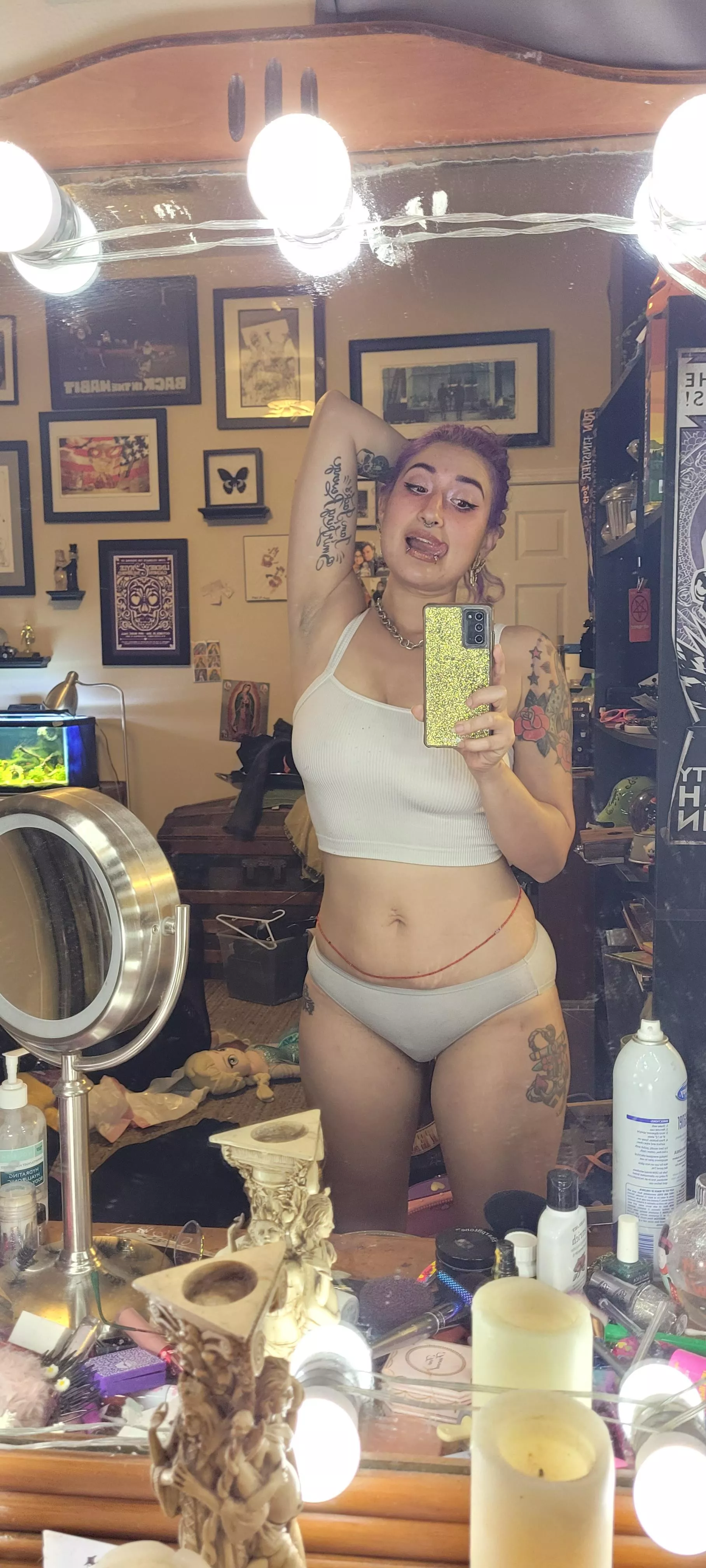 😇(f) posted by zydrateaddict23