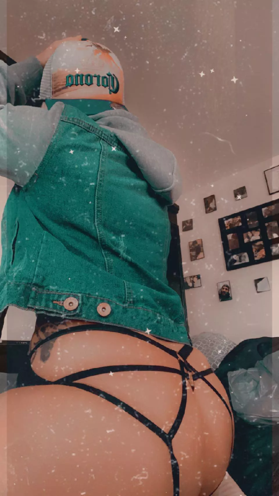 [F] ✨Making you horny 🍆and making you smile 😘are my two favorite things ✨😉 stop by and ask about my drawer, I’d love to make a fantasy become your reality posted by hollybhott